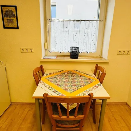 Forest Nest Huchenfeld Og Apartmán *